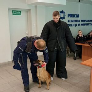 Kadeci na Policji czyli pies i jego przewodnik6